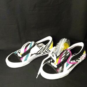 Vans Off The Wall NWOT  Graphic Slip-On Shoes
